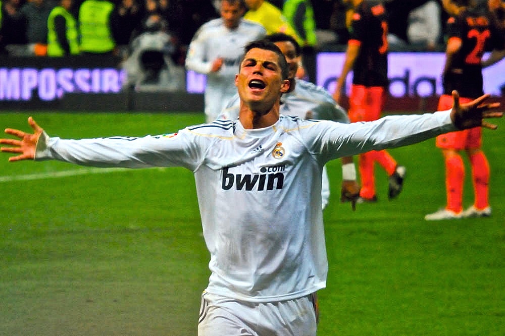 CHRISTIANO RONALDO | REAL MADRID - Ronaldo adapted tremendously to Spanish football, scoring 33 goals in just 35 games in his debut season.